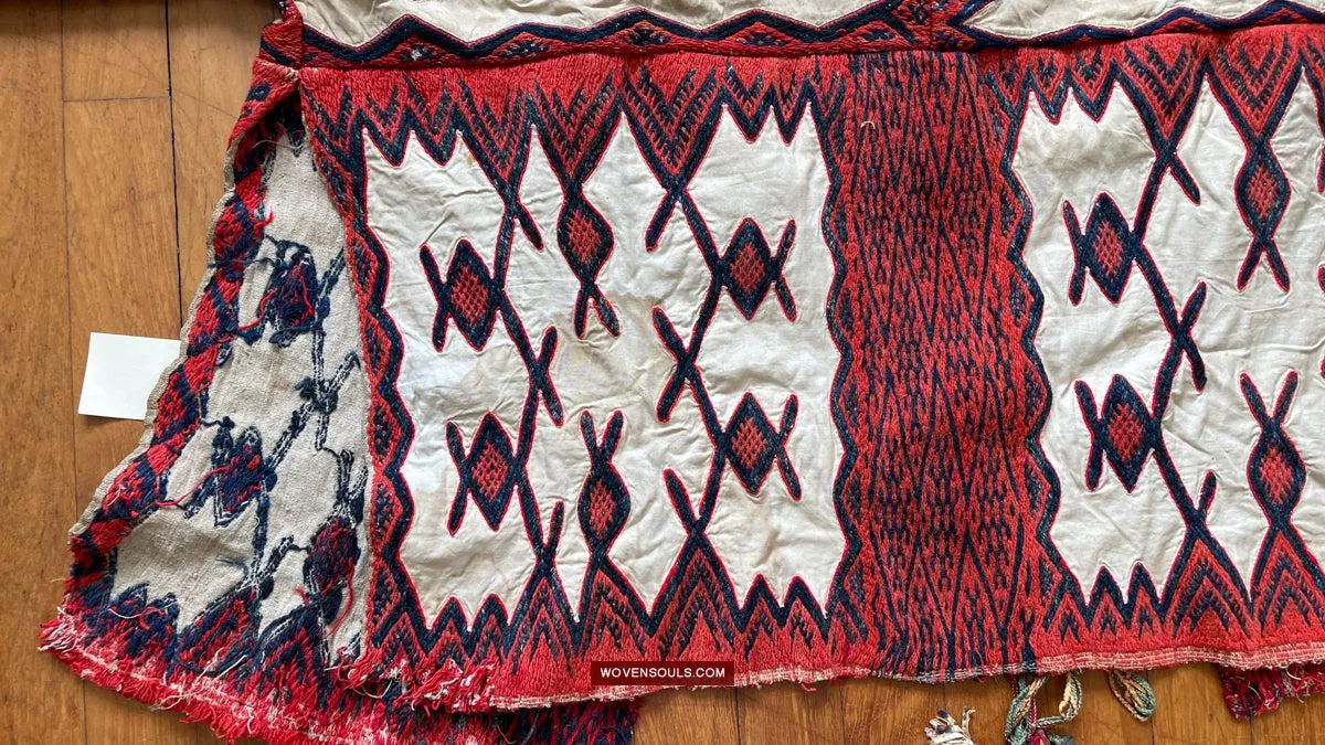 1752 Cape of the Miao People Weining, Ethnic Minority China