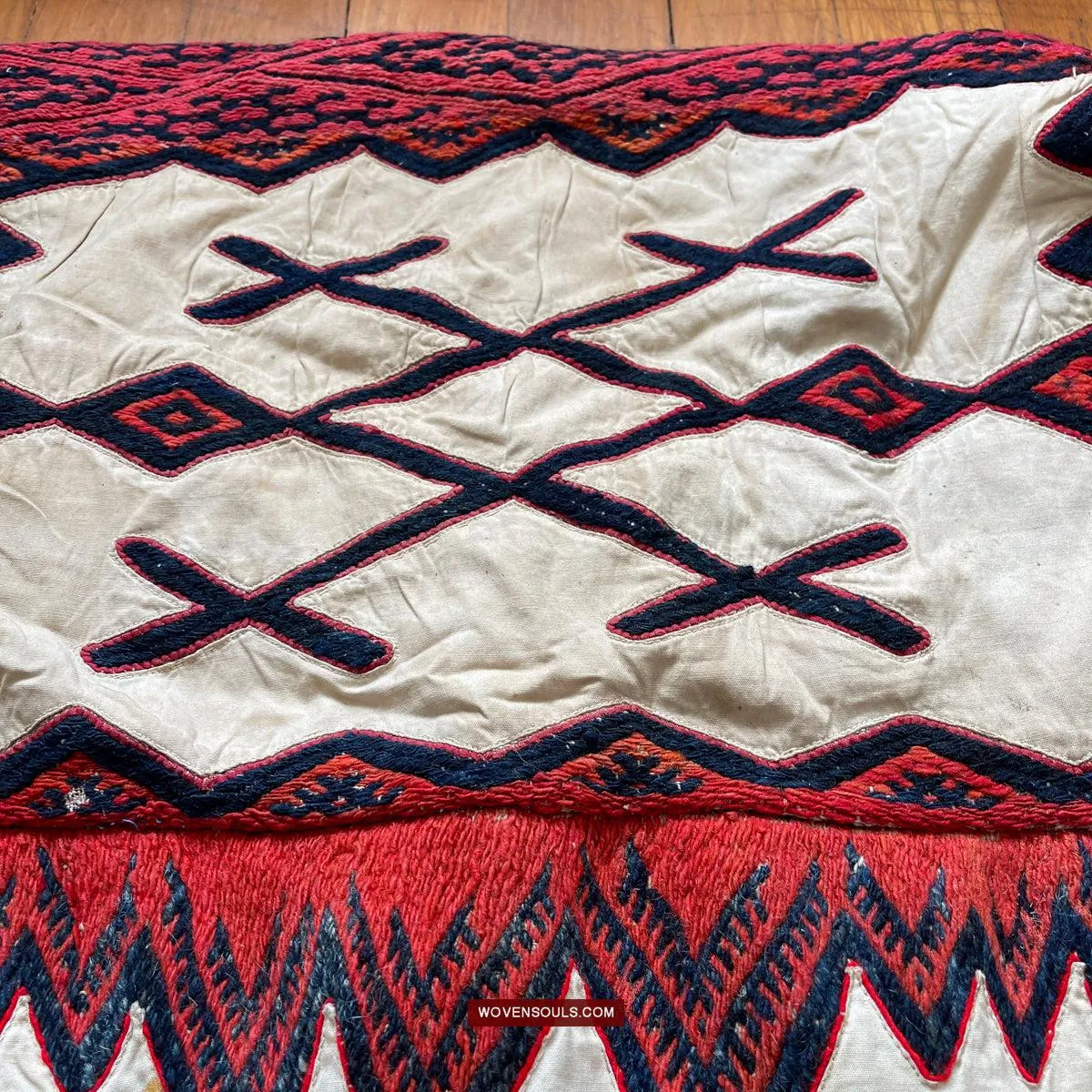 1752 Cape of the Miao People Weining, Ethnic Minority China