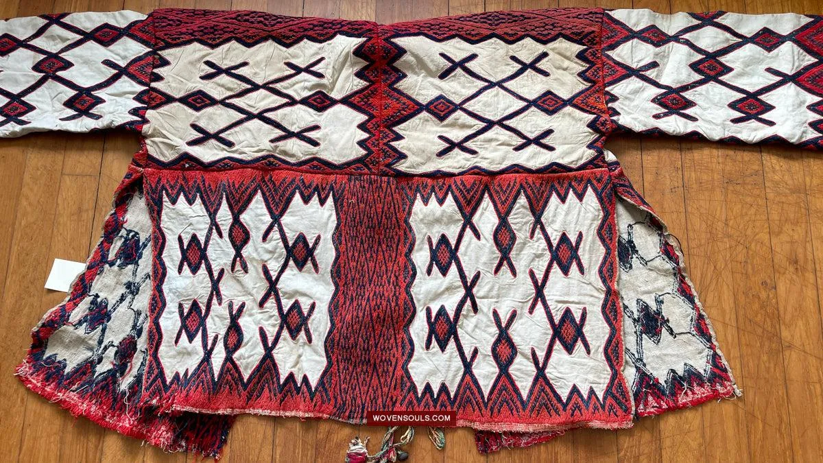 1752 Cape of the Miao People Weining, Ethnic Minority China