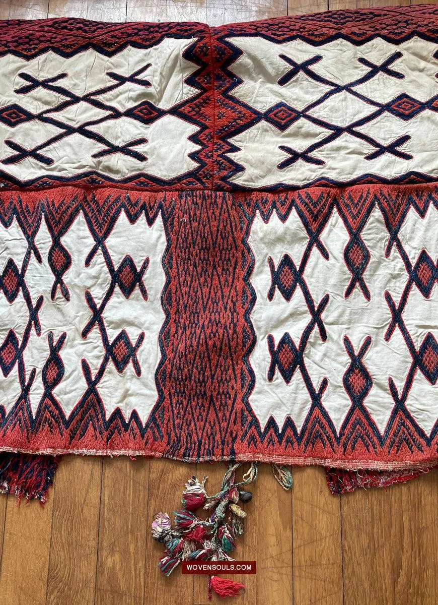 1752 Cape of the Miao People Weining, Ethnic Minority China