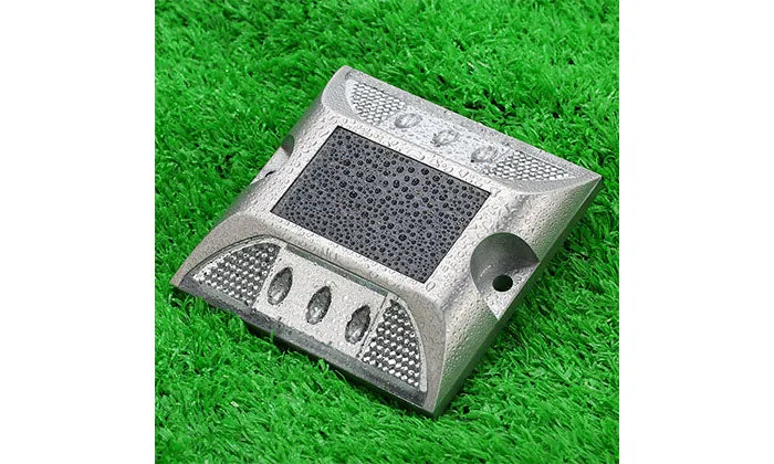 2W 6 LED Solar Powered Driveway Lamp