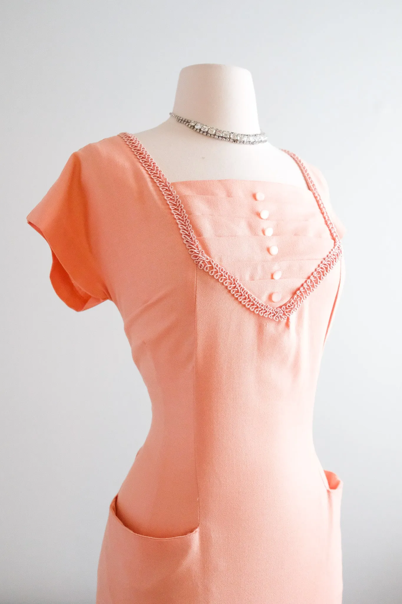 Charming 1950's Just Peachy Wiggle Dress / Sz M