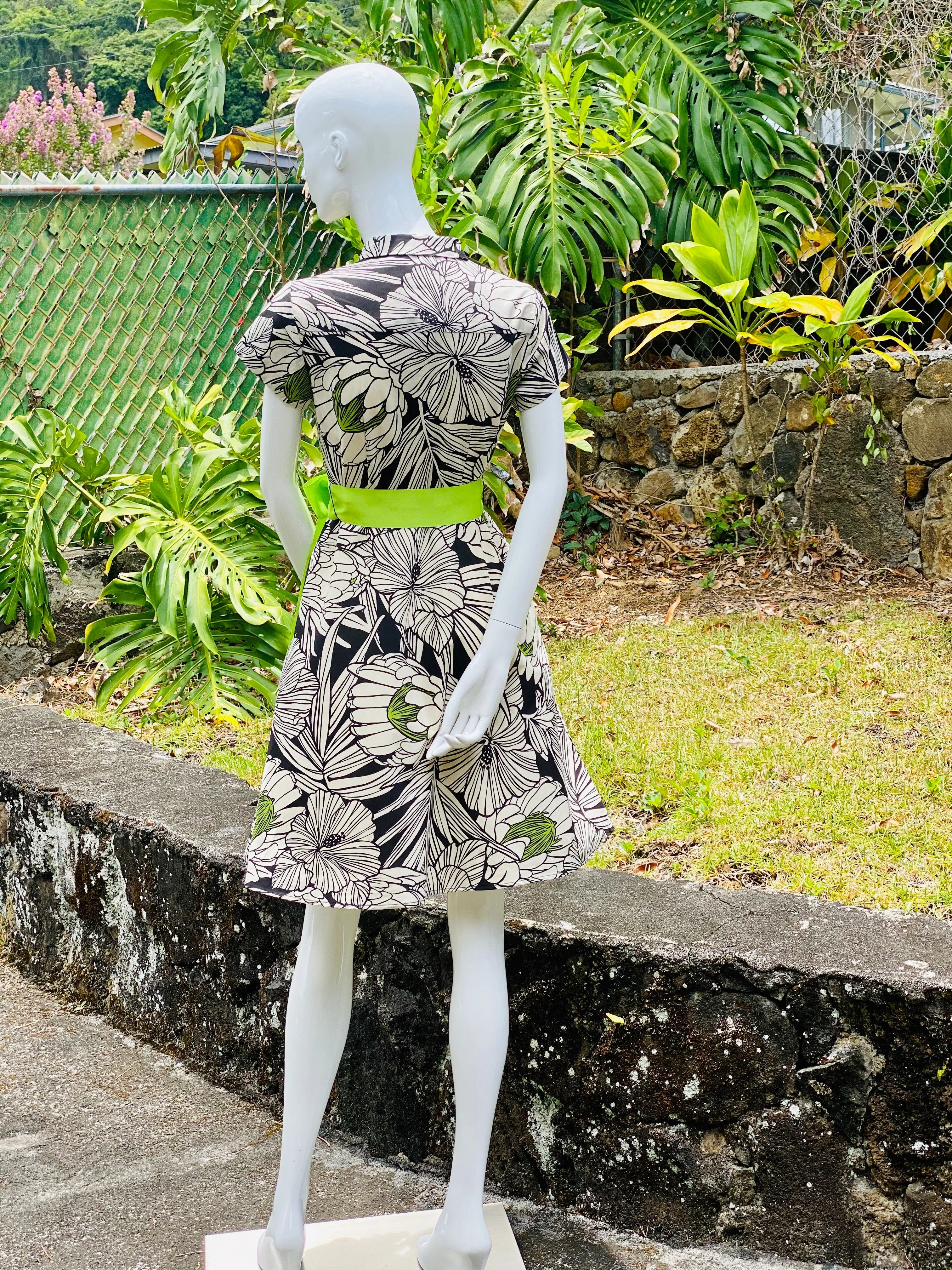 Cora Spearman Hawaii WOMENS Protea Black Aloha Shirt Dress