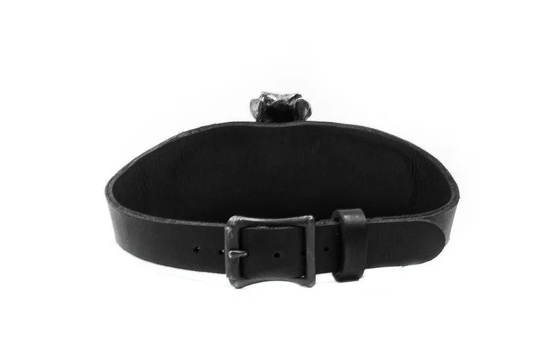Distinguished Vertebrae Metal and Leather Choker