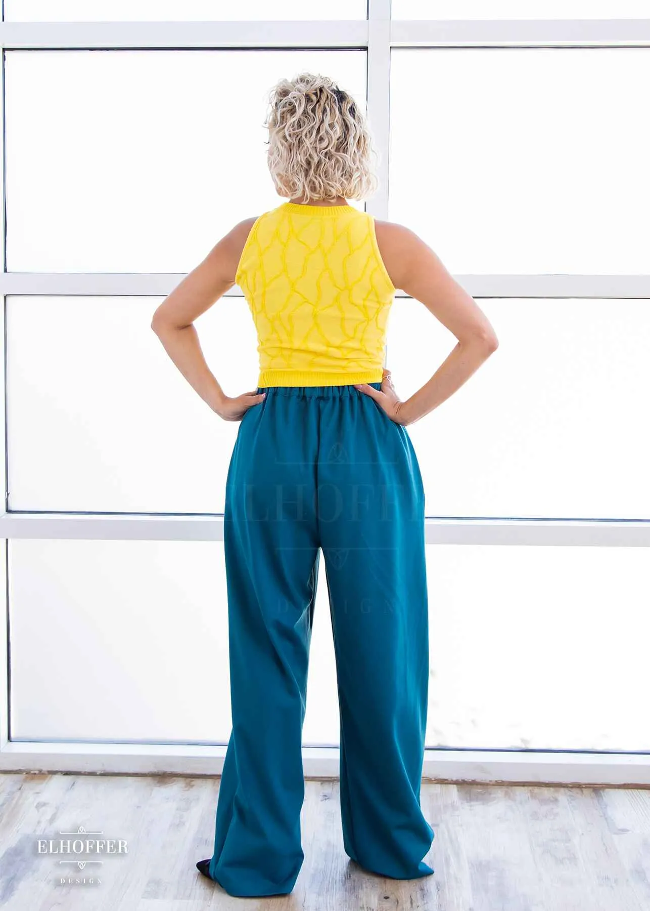 Essential Susan Crop Top - Butterfly Lemon