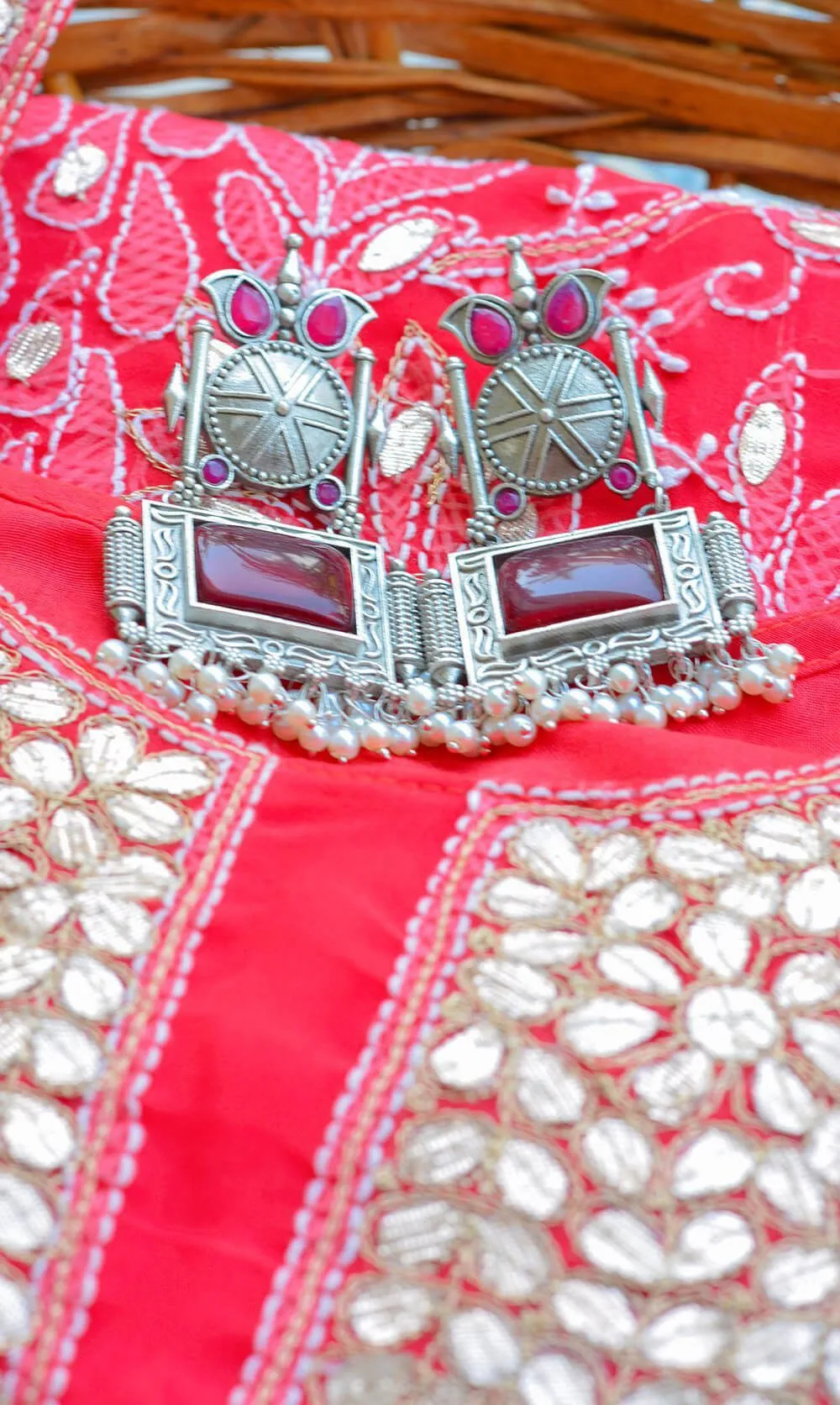 Pearlfect Antique Pure Brass Craftsmanship with Pearls