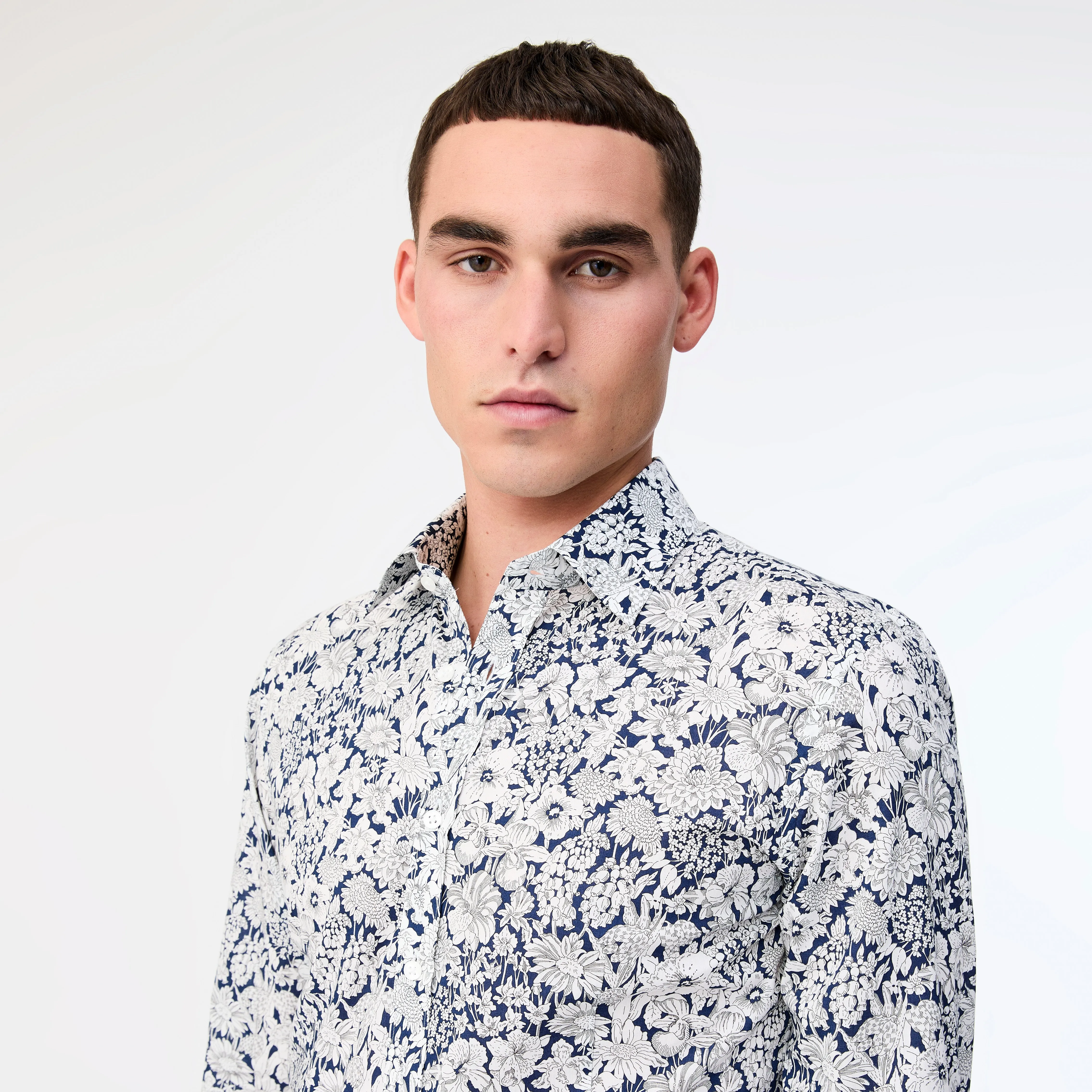 Tailored Fit Sketched Garden Printed Shirt Navy Combo