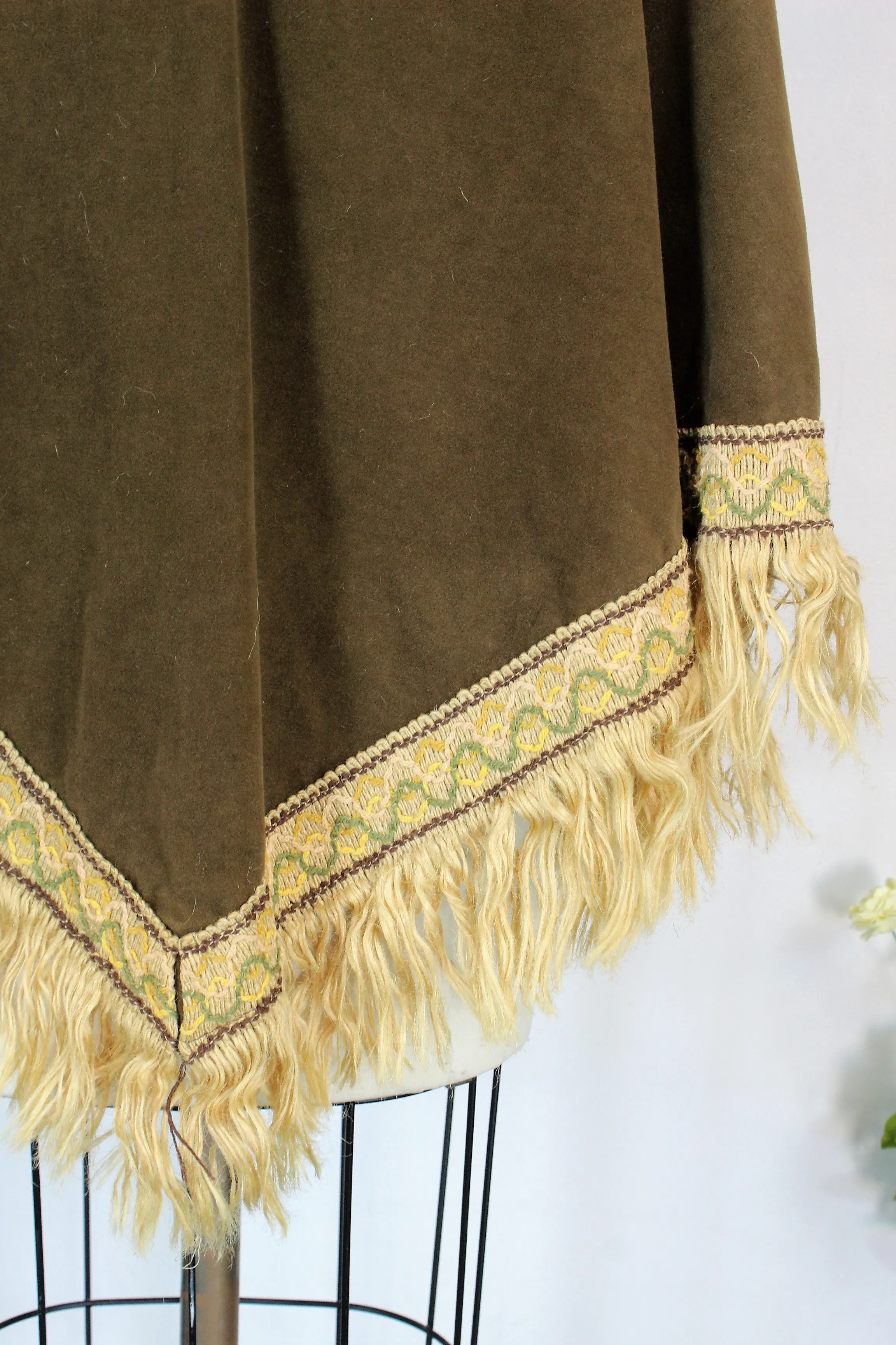 Vintage 1960s Brown Velvet Poncho Hollywood Costume From Warner Brothers